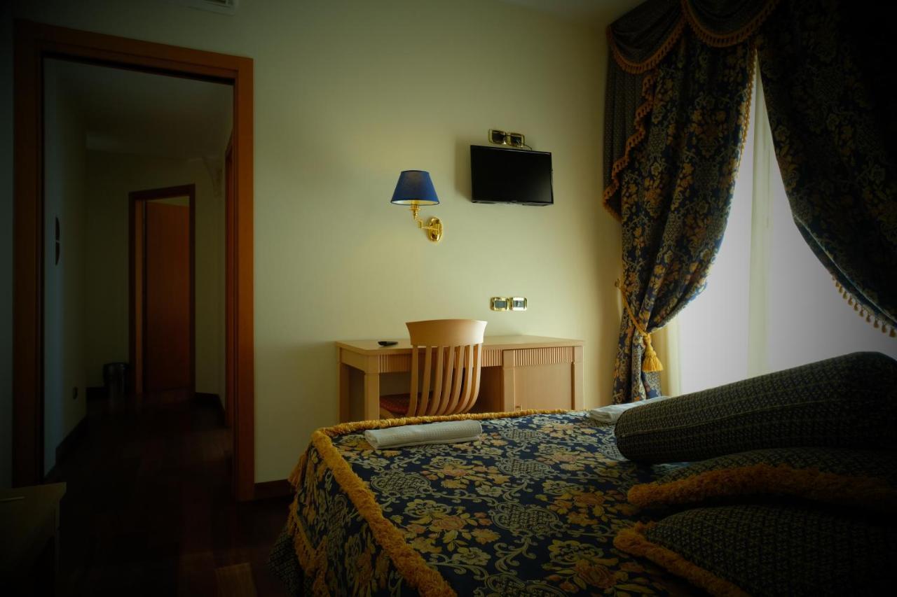 Hotel Concorde Sant'Egidio alla Vibrata Exterior photo