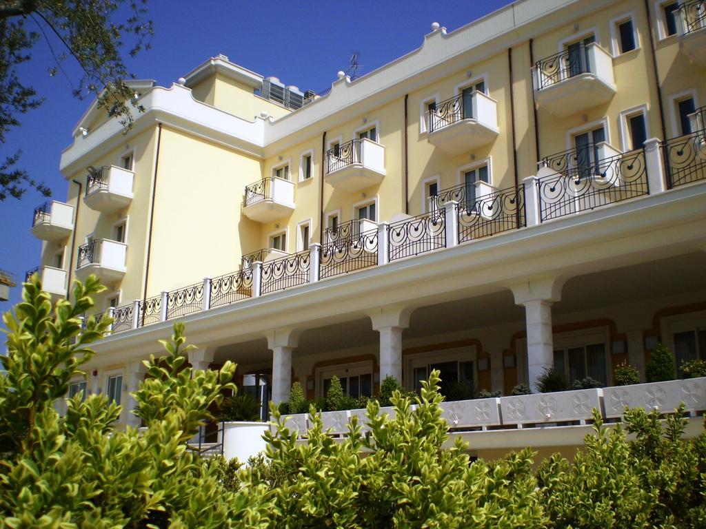 Hotel Concorde Sant'Egidio alla Vibrata Exterior photo